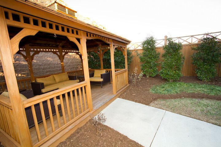 Hotel Exterior 37 of 38