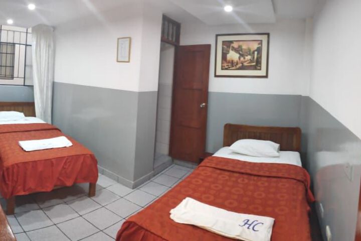 Room 9 of 13