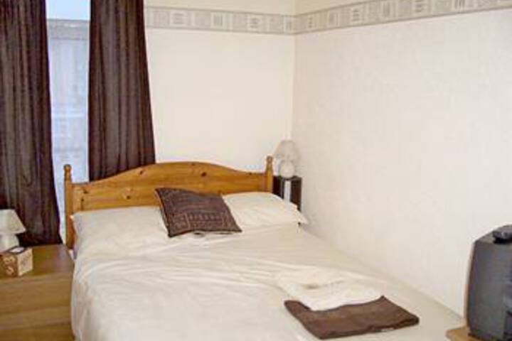 Room 6 of 20