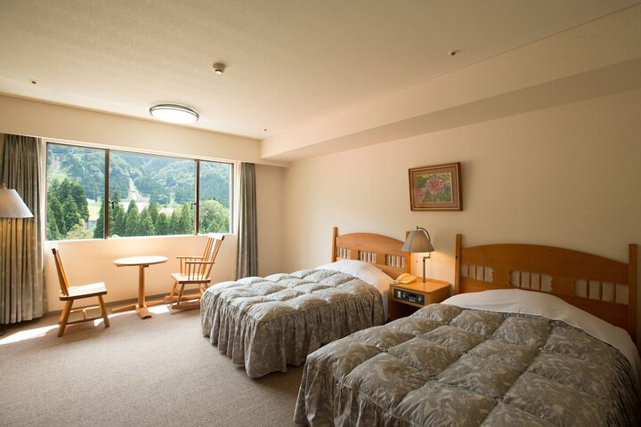 Room 7 of 49