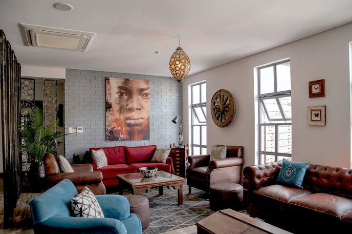 Lounge 113 of 160