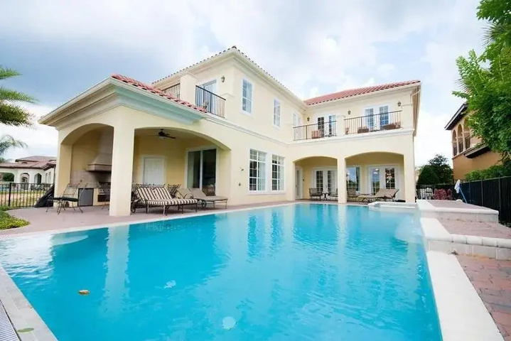 Pool 14 of 20