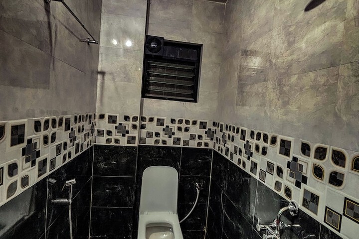 Room 13 of 14