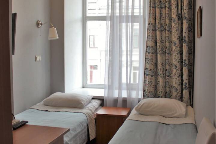 Room 13 of 53