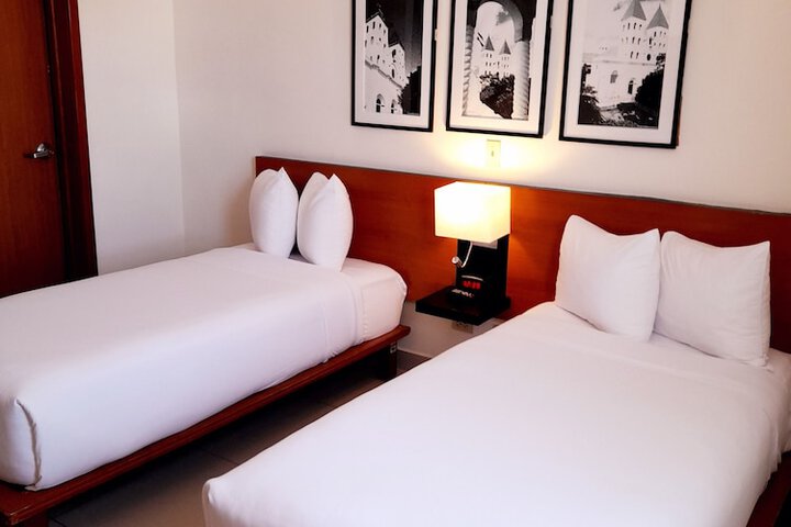 Room 9 of 51