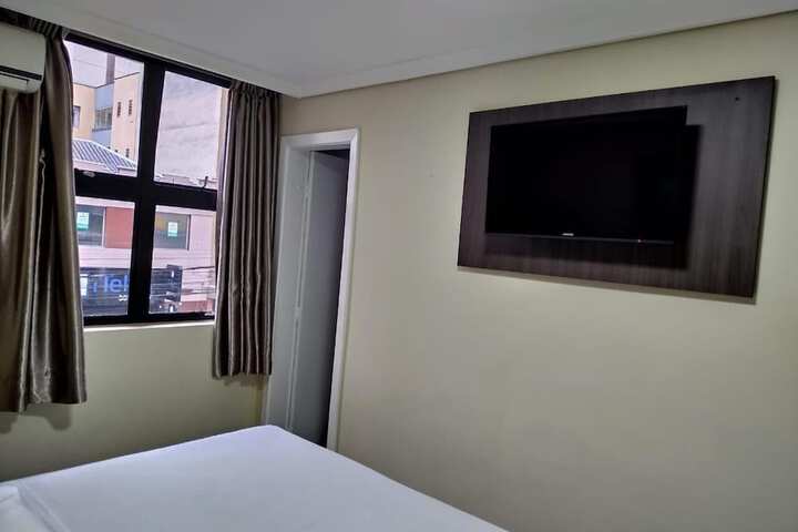 Room 16 of 44