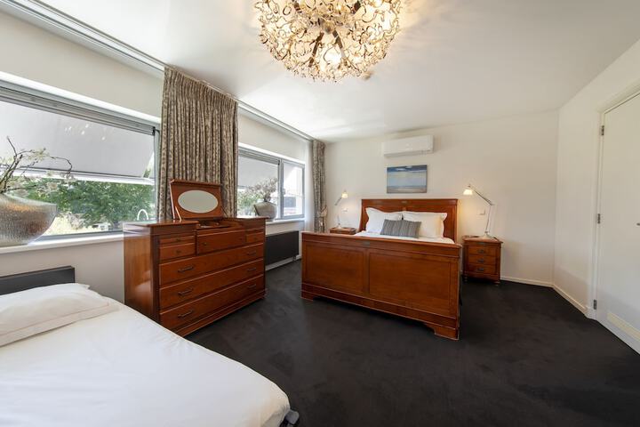 Room 4 of 71