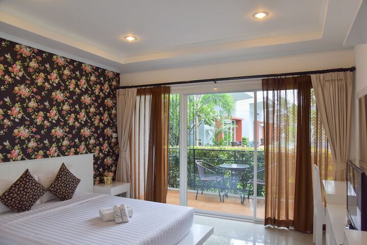 Room 15 of 108
