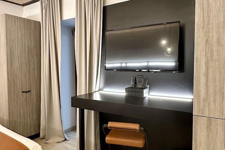 Room 25 of 96