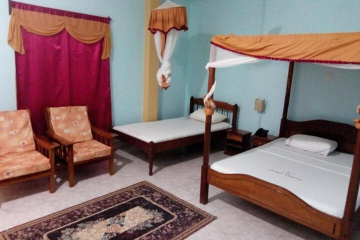 Room 6 of 38