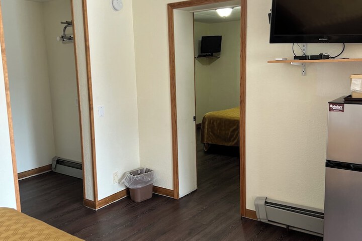 Room 78 of 180