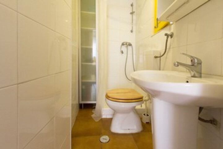 Room 3 of 10