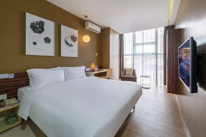 Room 30 of 56