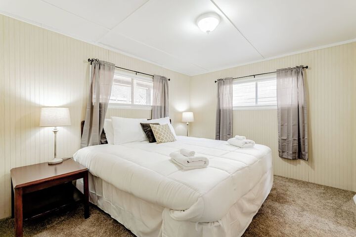 Room 5 of 27