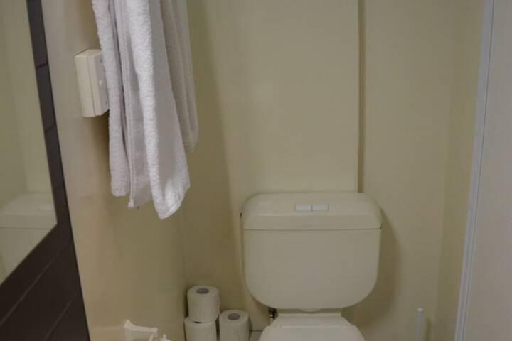 Room 16 of 24