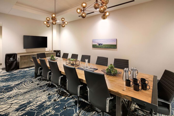 Meeting facility