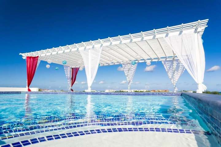 Pool 21 of 41