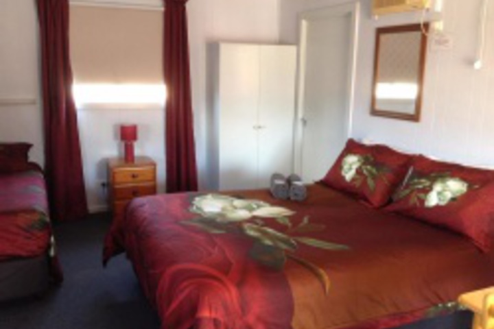 Room 115 of 228