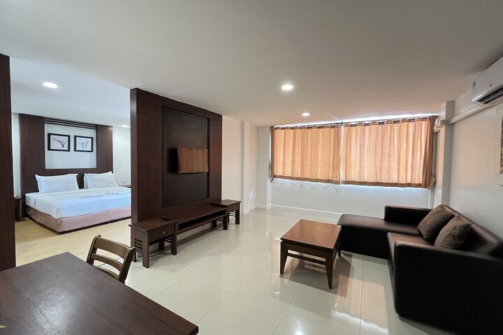 Room 5 of 49