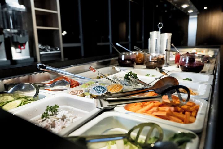 Dining 41 of 57