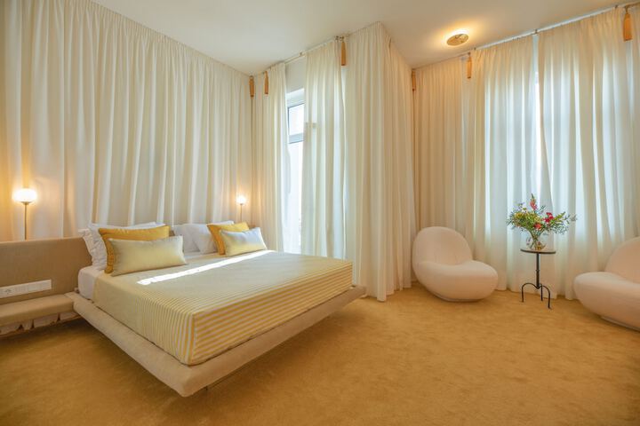 Room 10 of 61