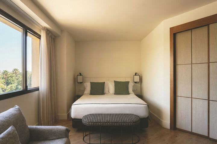 Room 15 of 46