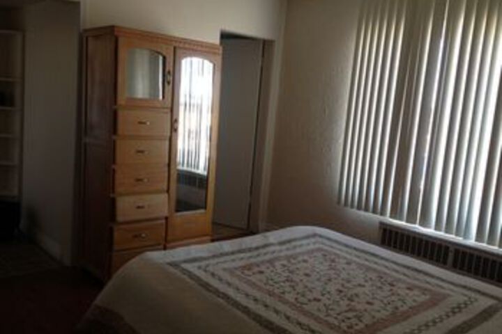 Room 10 of 19