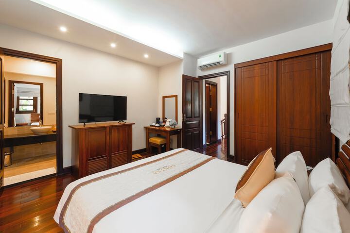 Room 16 of 112