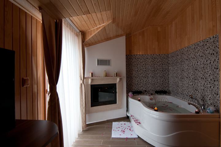 Hot Tub 42 of 86