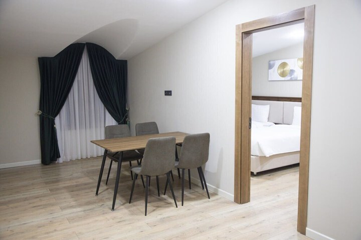 Room 27 of 66