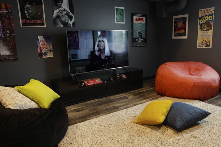Room 25 of 39
