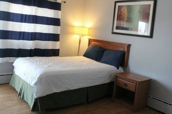 Room 6 of 18