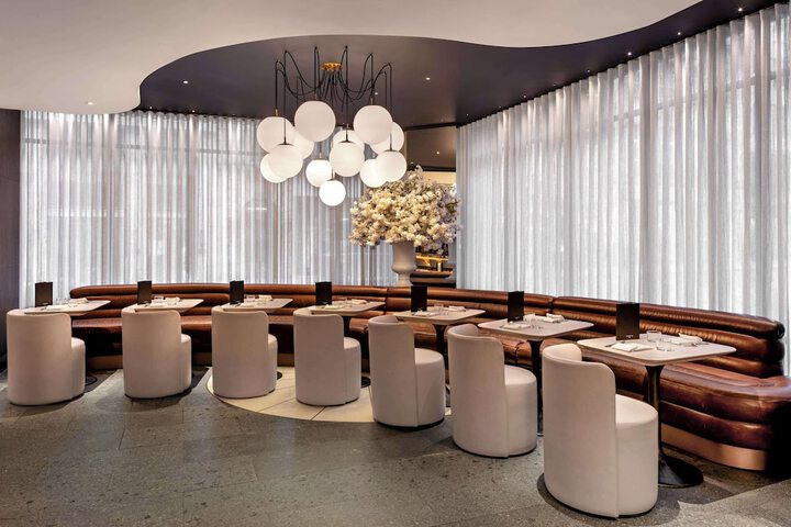 Lounge 105 of 117