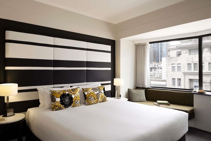 Room 27 of 147