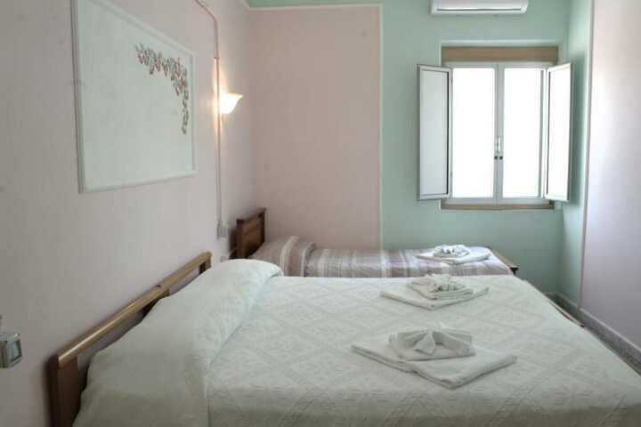 Room 9 of 44