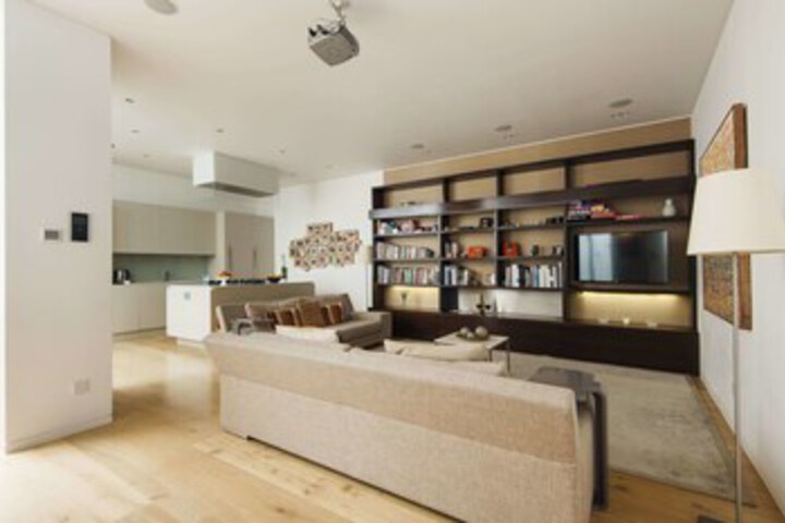 Room 12 of 28
