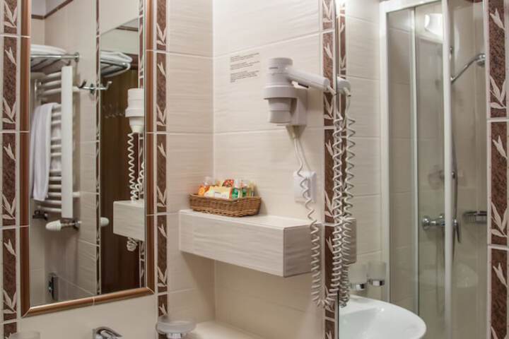 Clean Restrooms