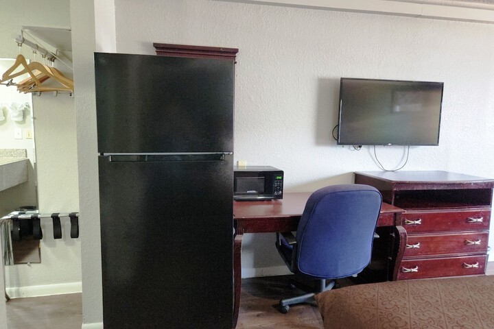 Room 5 of 24
