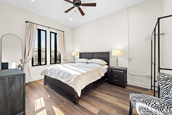 Room 7 of 191