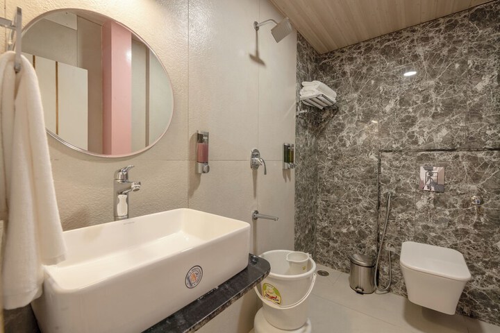 Room 42 of 53