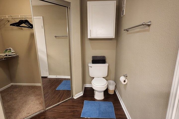 Room 27 of 47