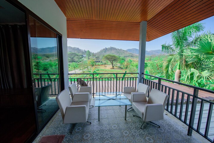 Terrace/Patio 21 of 36