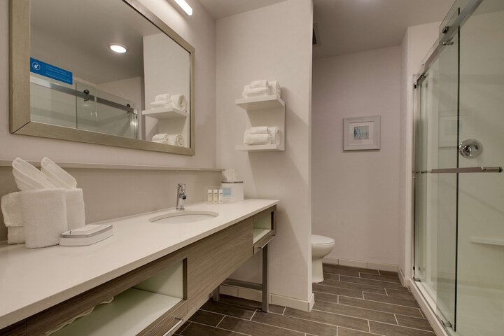 Bathroom shower