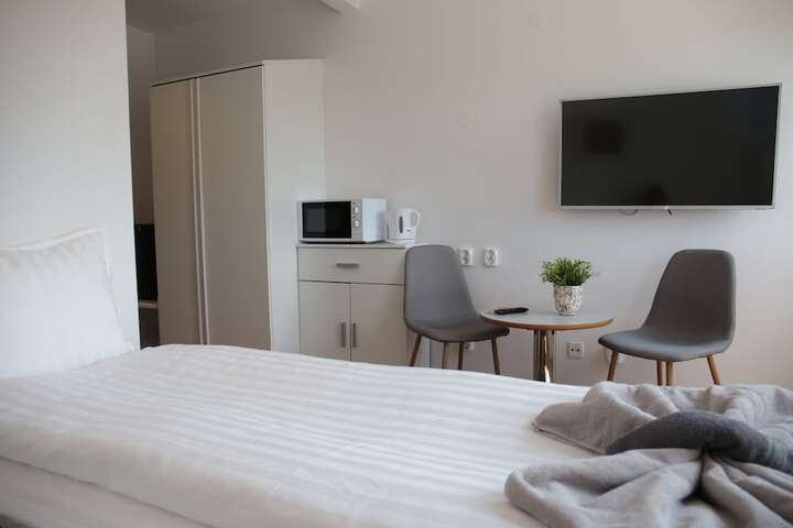 Room 25 of 46