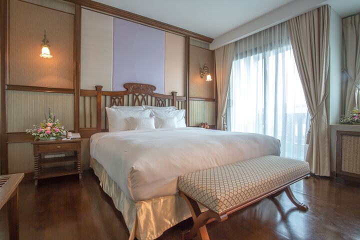 Room 12 of 53