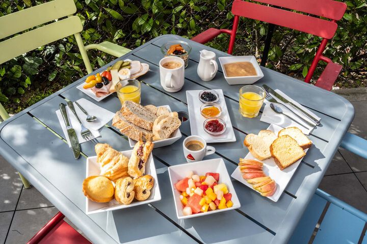 Breakfast/Coffee Service 40 of 59