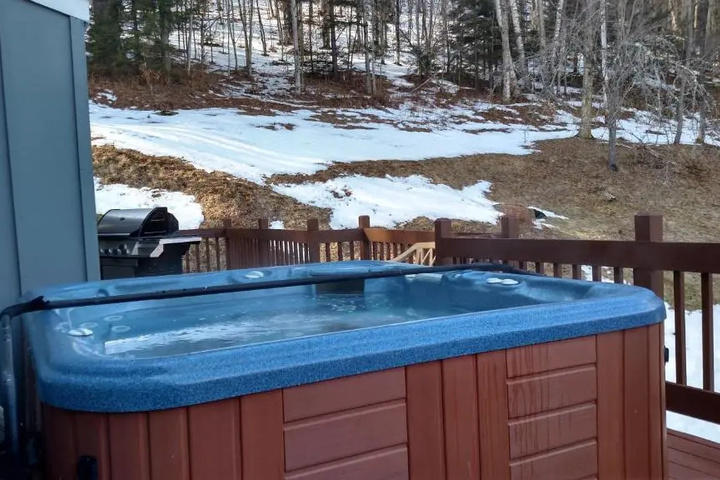 Pool 4 of 8