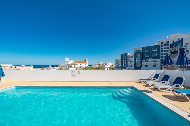 Pool Hotel