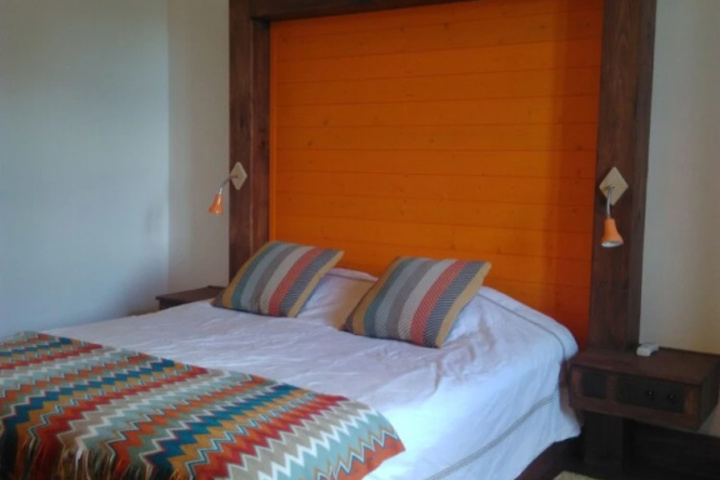 Room 5 of 11