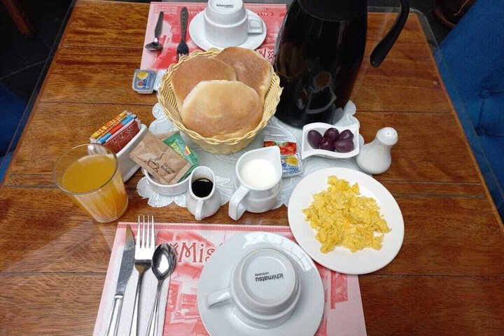 Breakfast/Coffee Service 6 of 8